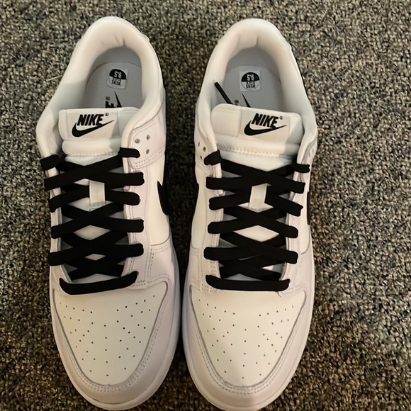 Nike Dunk Low Reverse Panda - Picture 5 of 7